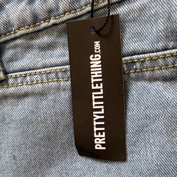 PrettyLittleThing Light Blue Denim Mini Skirt - Picture 4 of 4